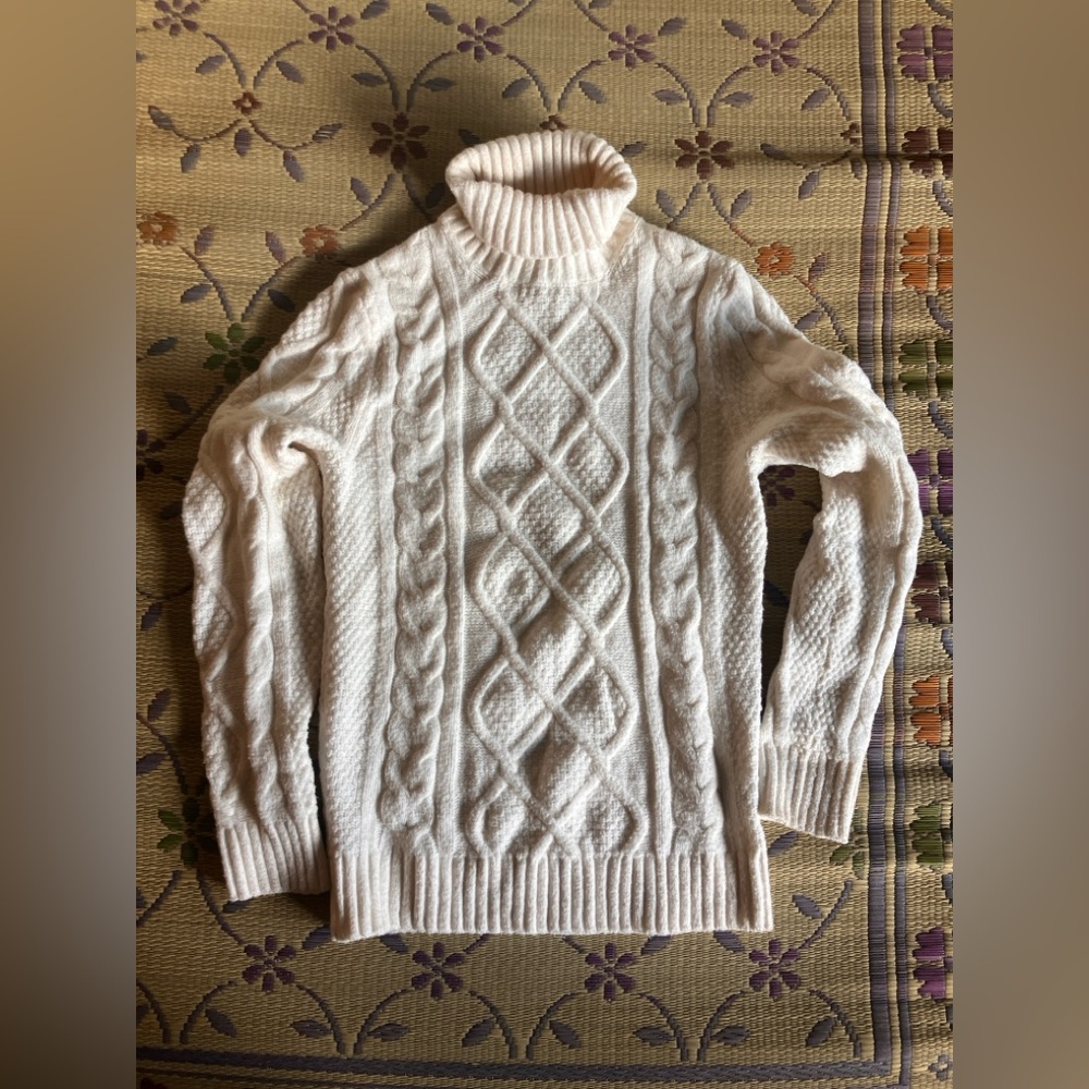 Abercrombie & Fitch Cream Cable Knit Sweater Women’s XS